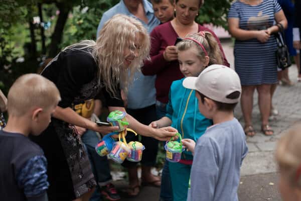 Как сегодня относятся к благотворительности в мире