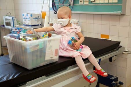  Помощь детям с онкологическими заболеваниями