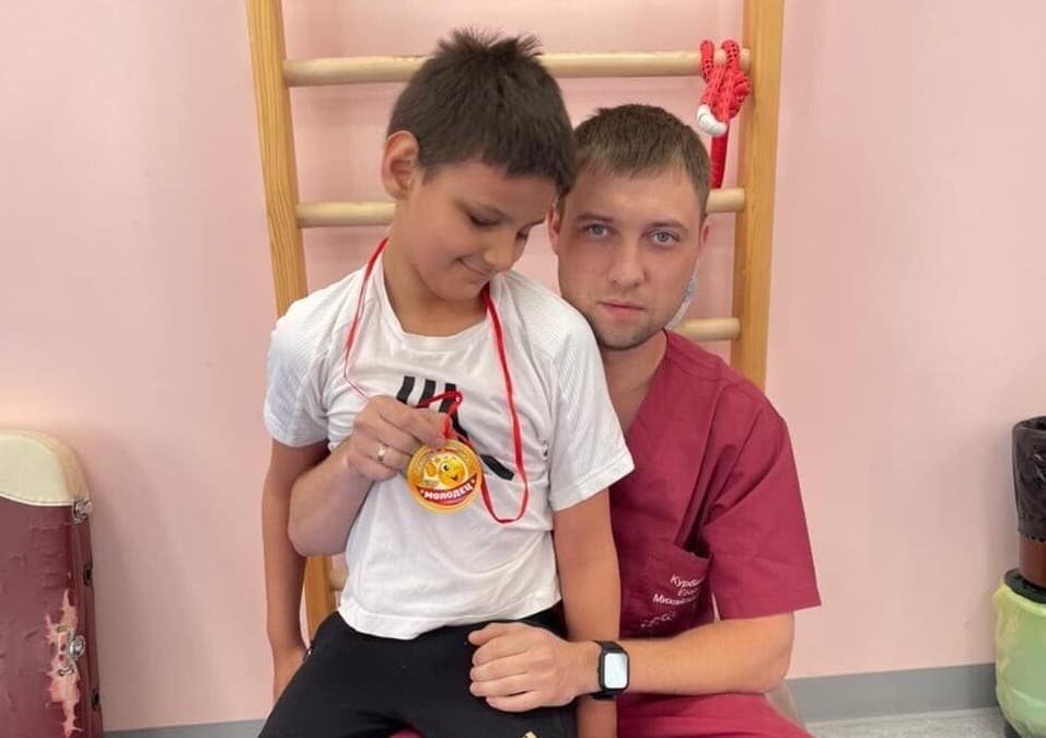 Артем Торопов прошел курс реабилитации с помощью благотворительного фонда «Анна Мария»